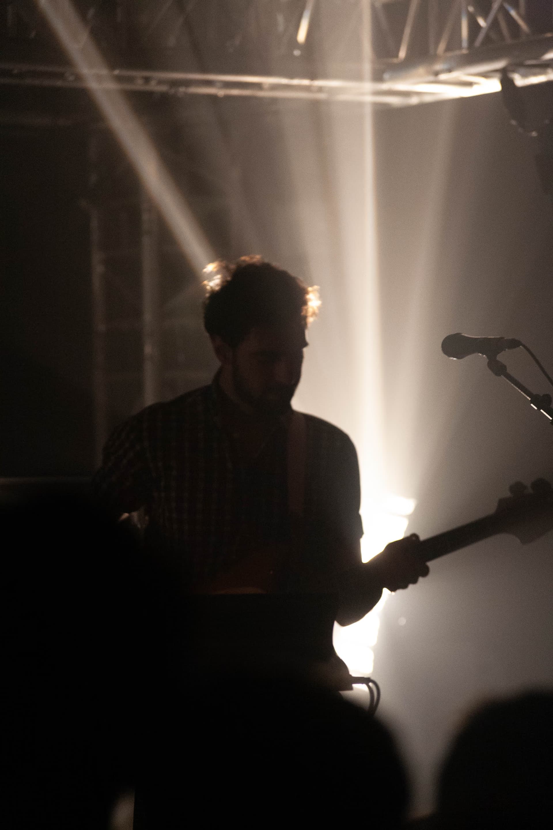 Silhouette du bassiste